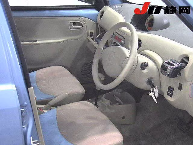 DAIHATSU ESSE