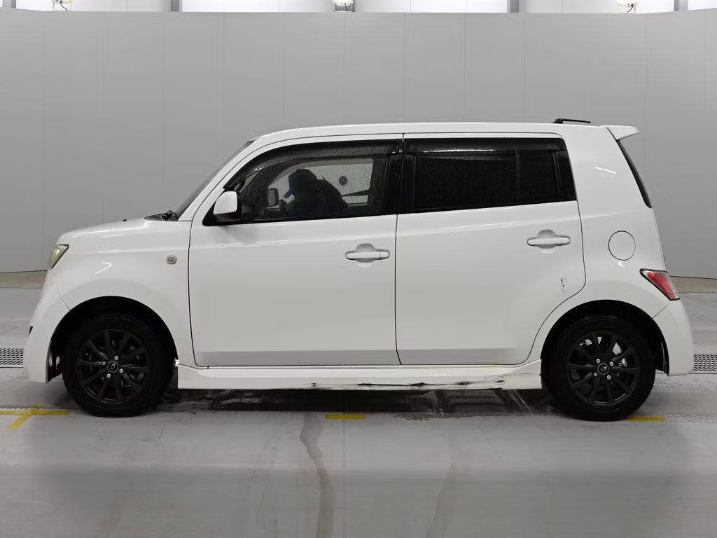 TOYOTA BB