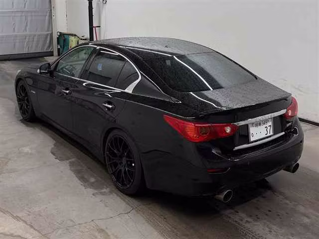 NISSAN SKYLINE