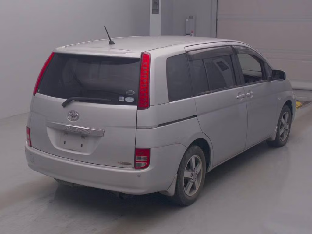 TOYOTA ISIS