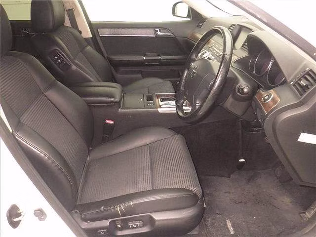 NISSAN FUGA