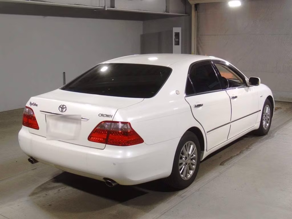 TOYOTA CROWN