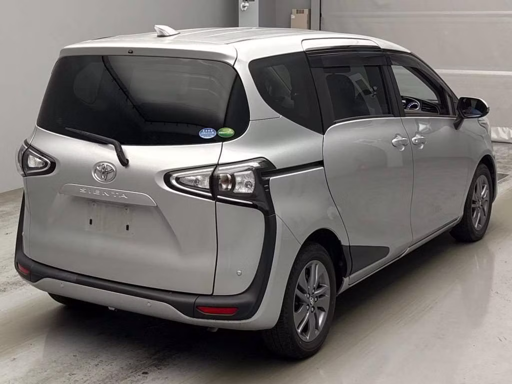 TOYOTA SIENTA