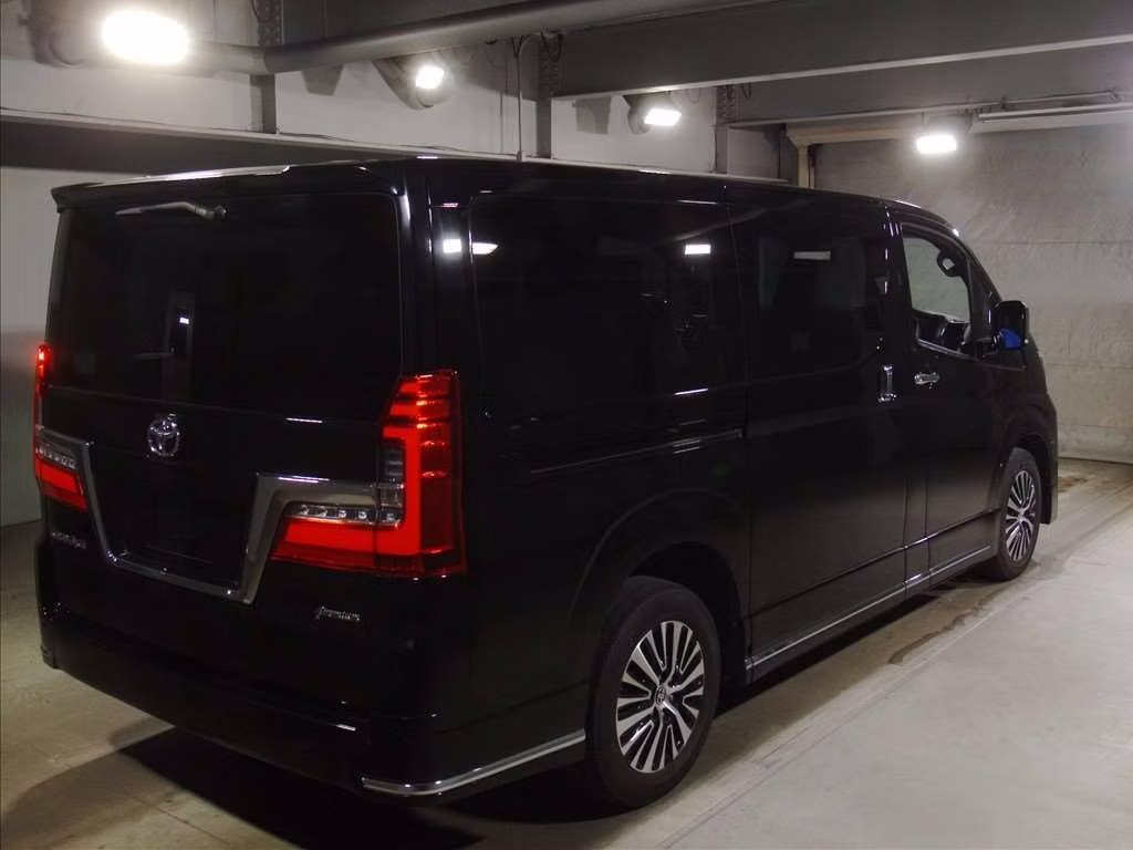 TOYOTA GRANACE