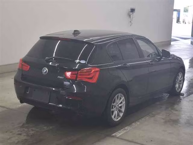 BMW 1-SERIES
