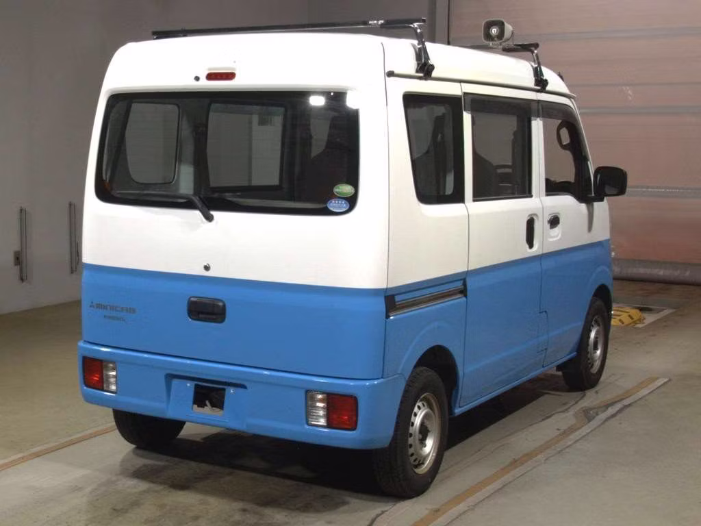 MITSUBISHI MINICAB