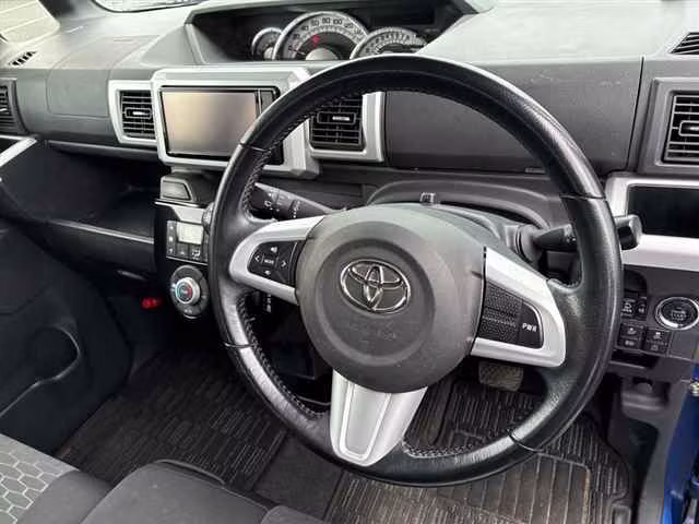 TOYOTA PIXIS MEGA