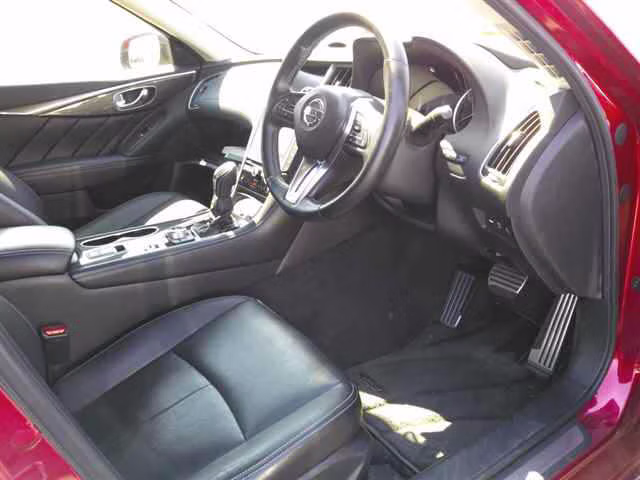 NISSAN SKYLINE