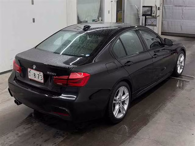 BMW 3-SERIES