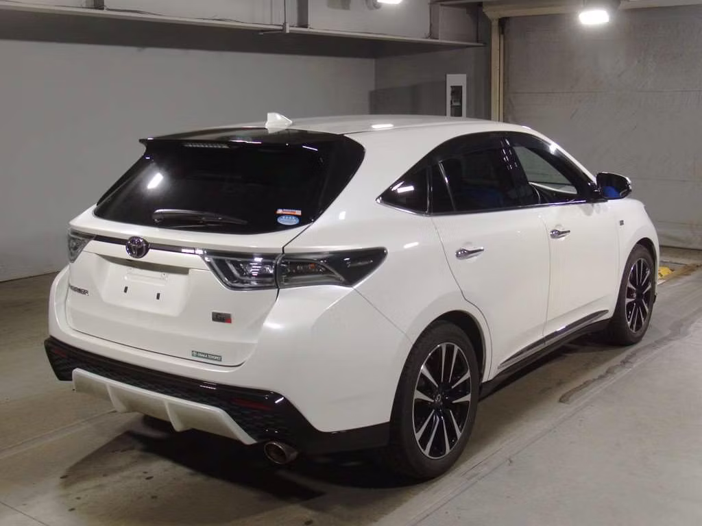TOYOTA HARRIER