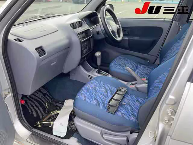 DAIHATSU TERIOS KID