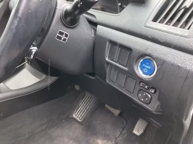 TOYOTA SAI