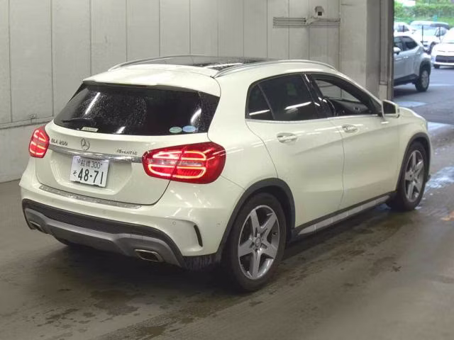 MERCEDES-BENZ GLA-CLASS