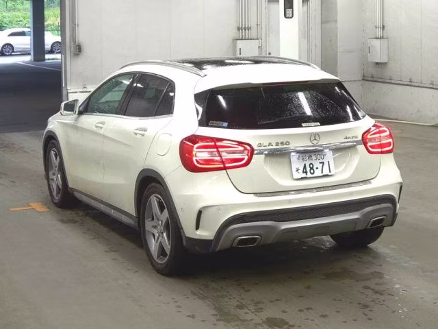 MERCEDES-BENZ GLA-CLASS