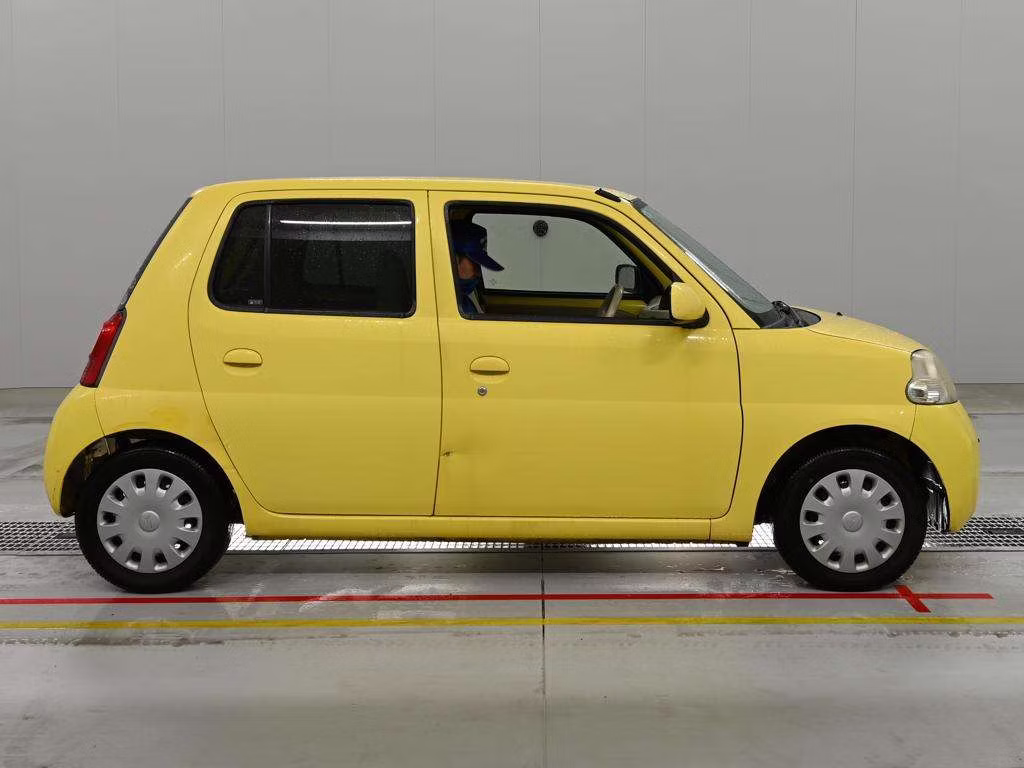 DAIHATSU ESSE