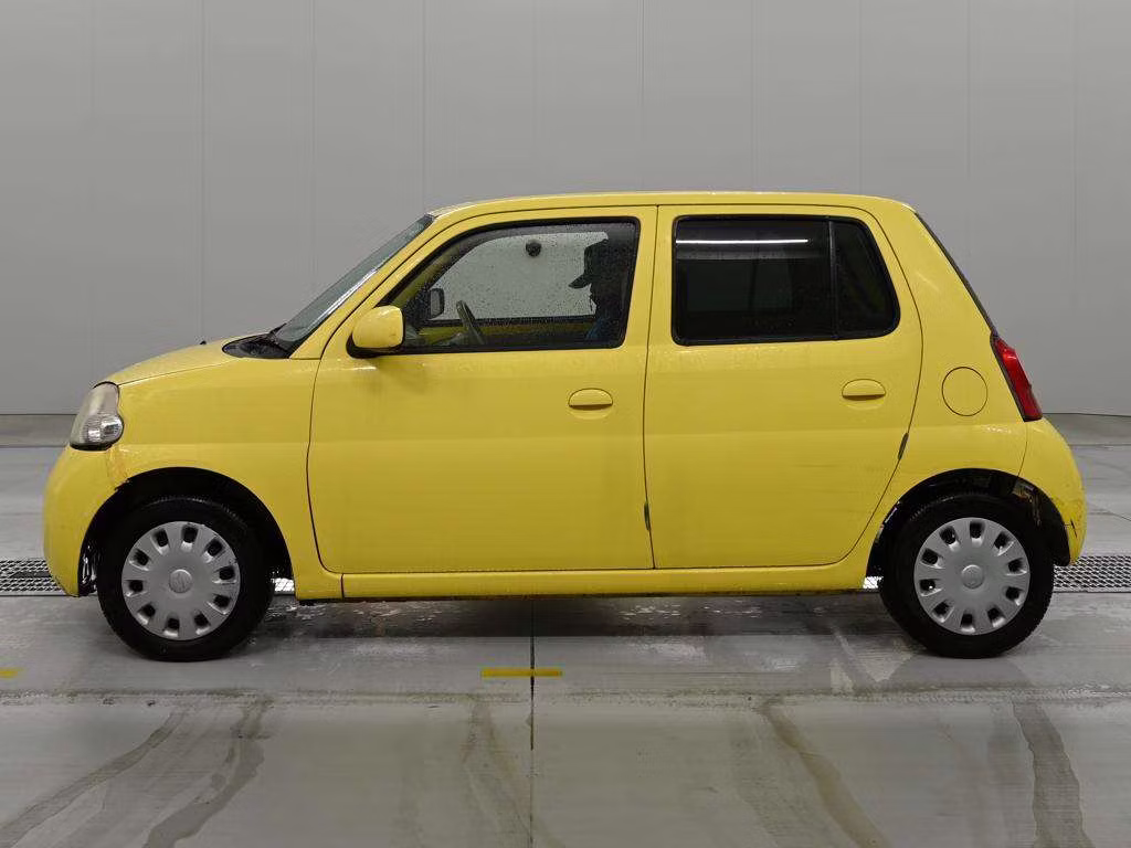 DAIHATSU ESSE