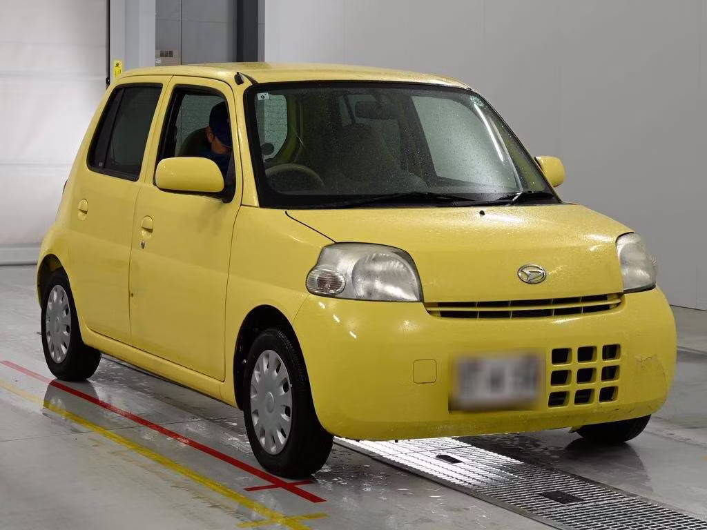 DAIHATSU ESSE