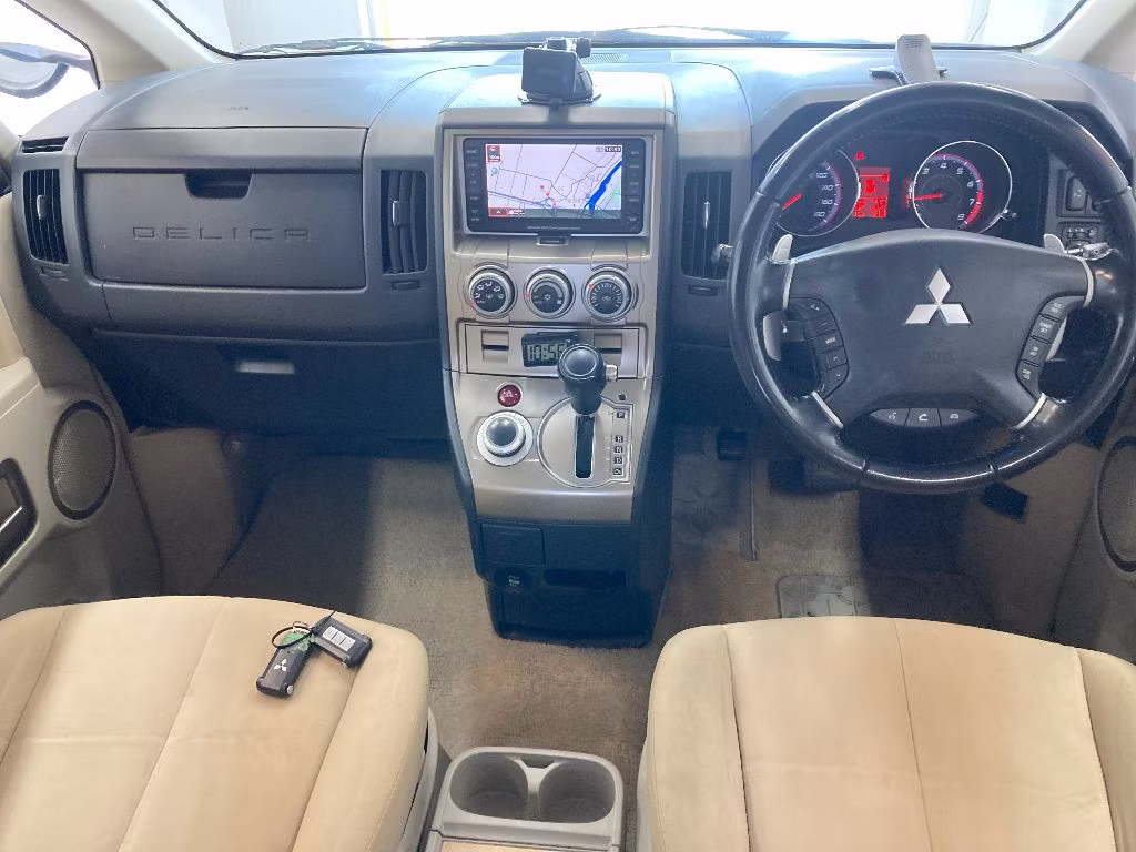 MITSUBISHI DELICA D:5