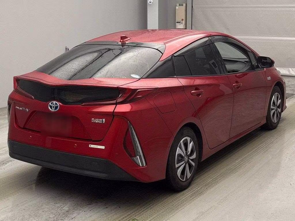 TOYOTA PRIUS PHV