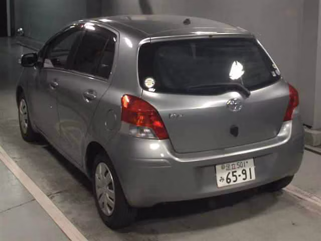 TOYOTA VITZ