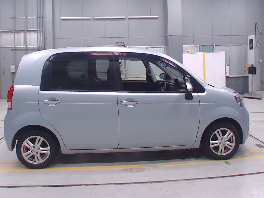 TOYOTA PORTE