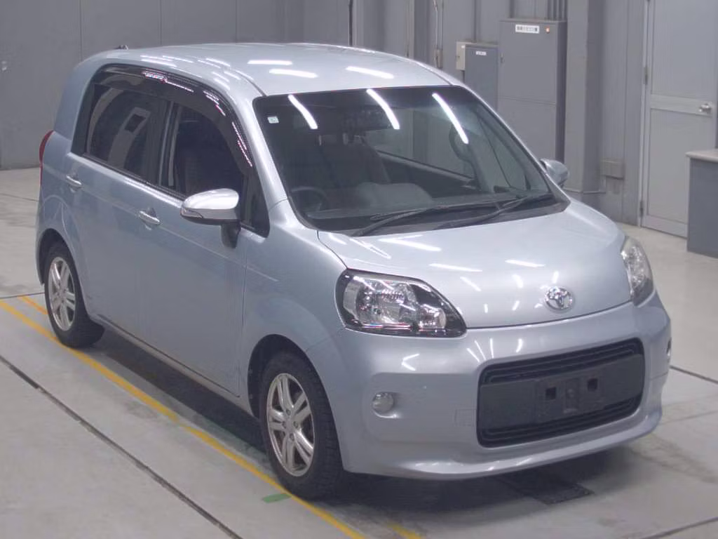 TOYOTA PORTE