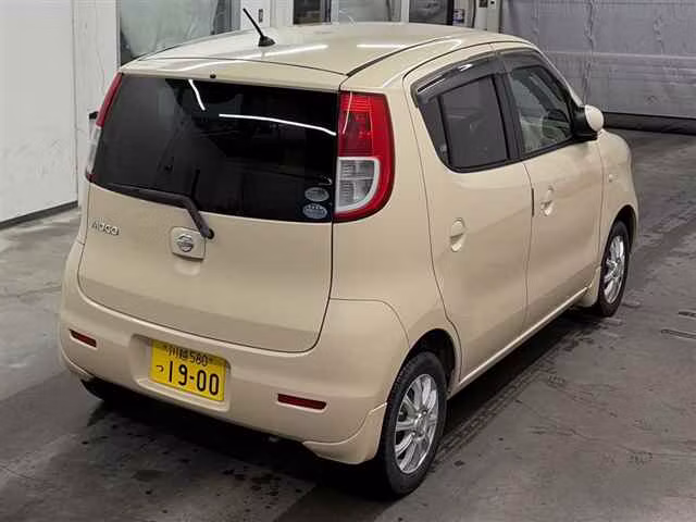 NISSAN MOCO