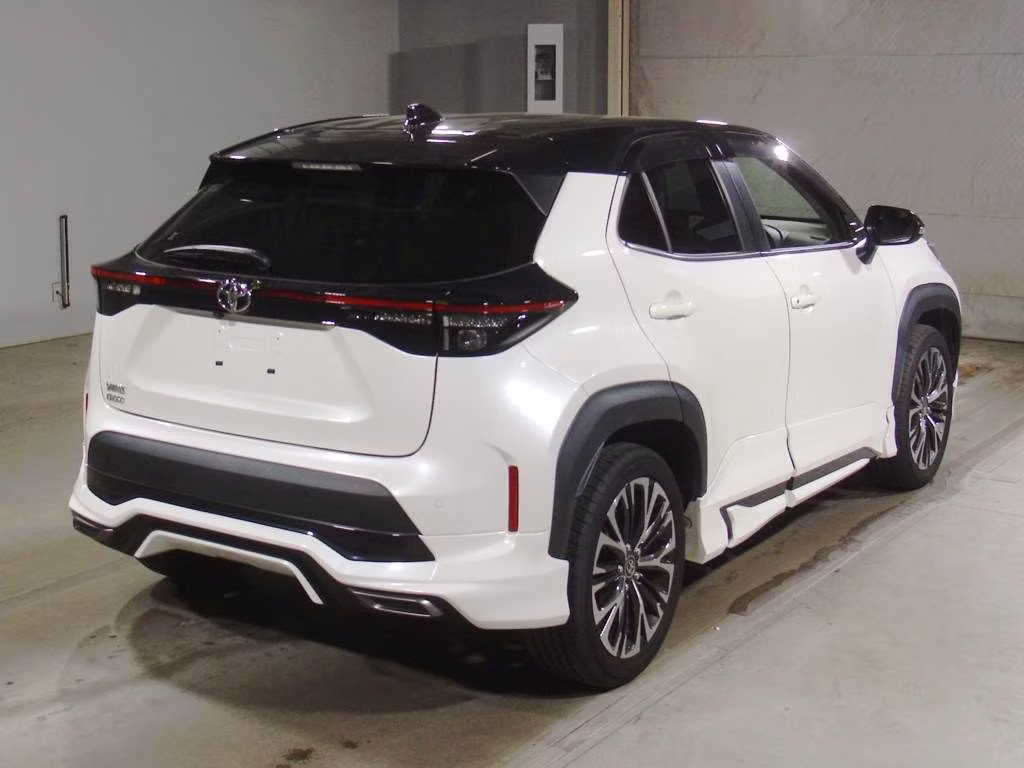 TOYOTA YARIS CROSS