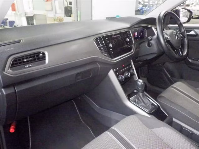 VOLKSWAGEN T-ROC