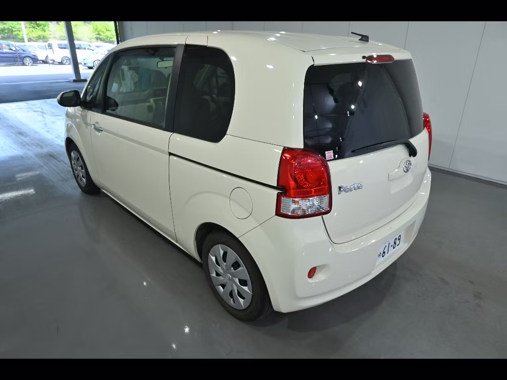 TOYOTA PORTE
