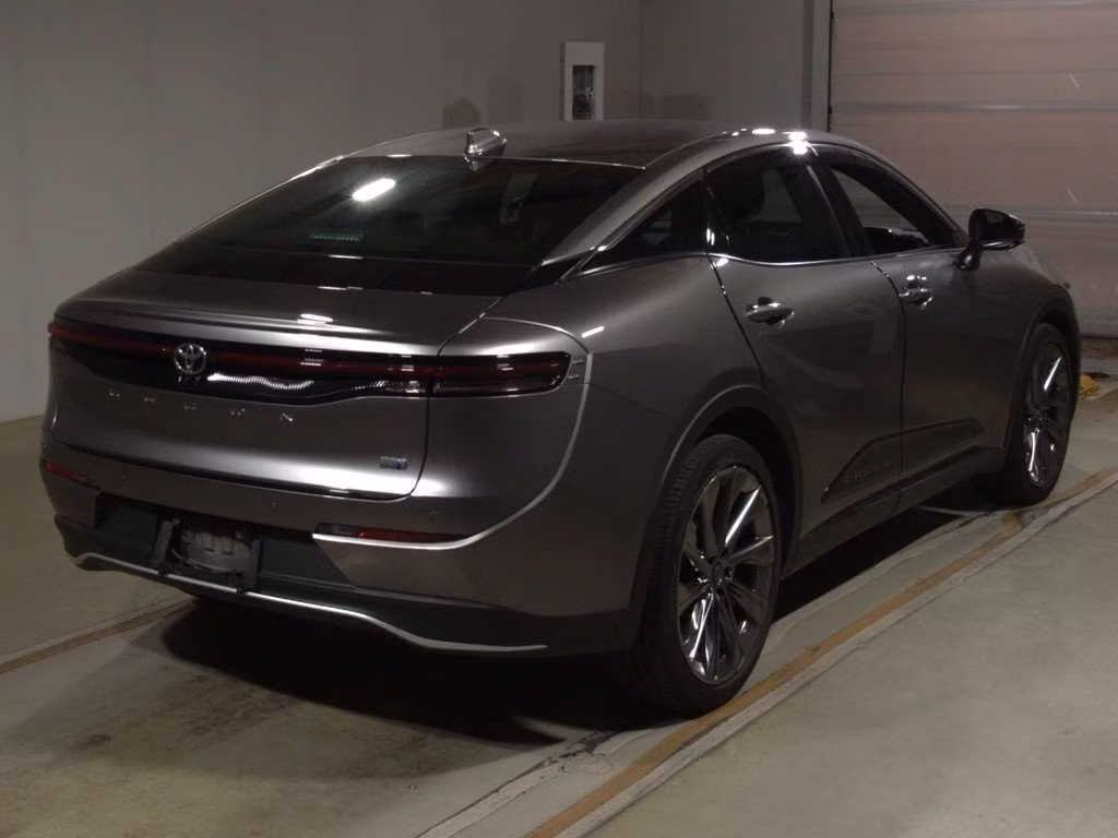 TOYOTA CROWN