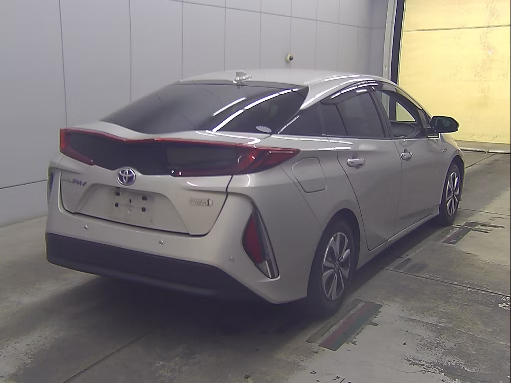 TOYOTA PRIUS PHV