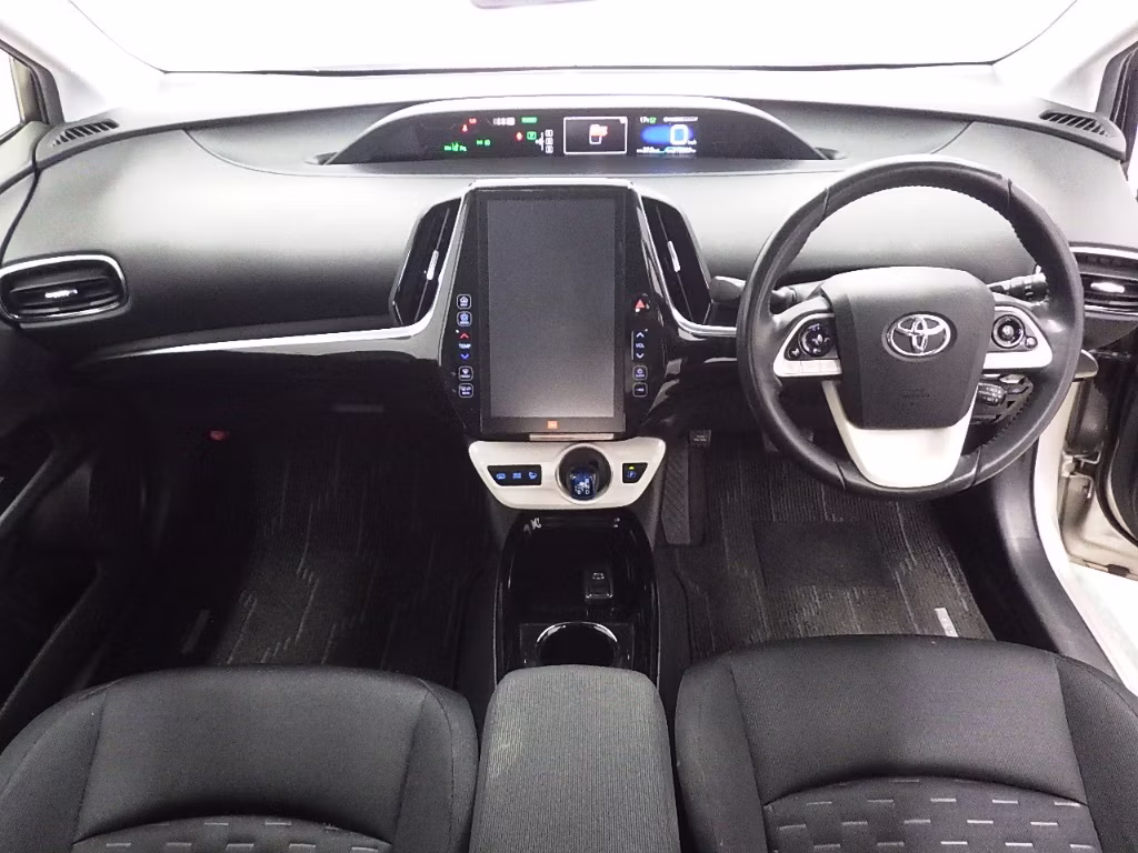 TOYOTA PRIUS PHV