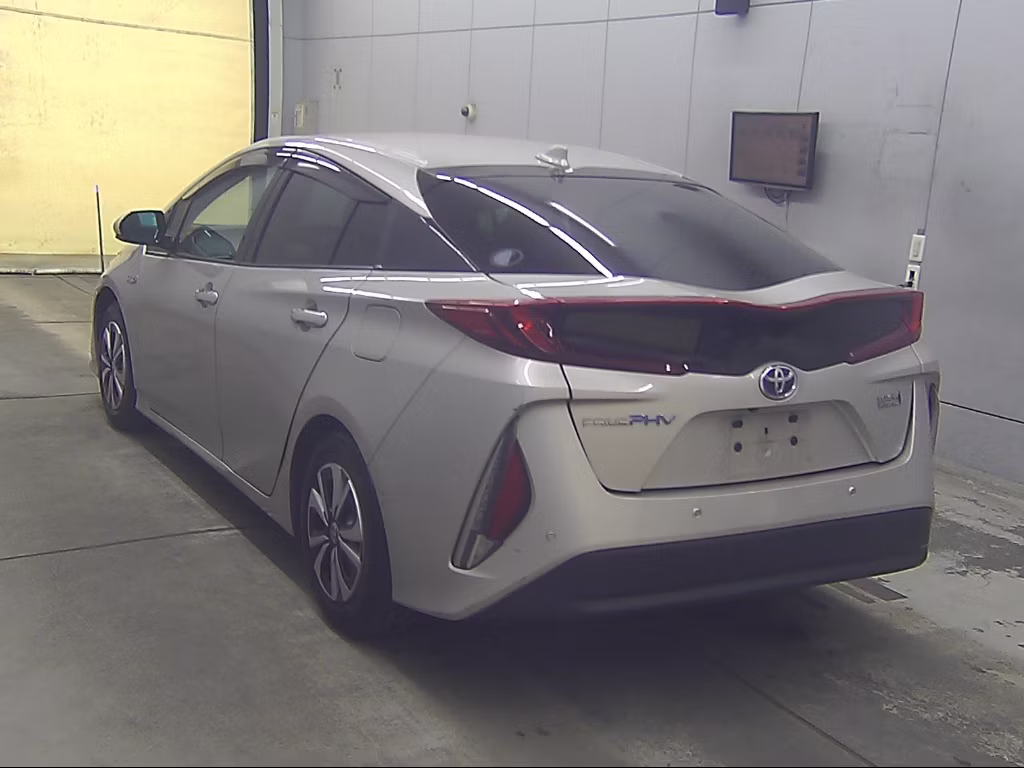 TOYOTA PRIUS PHV