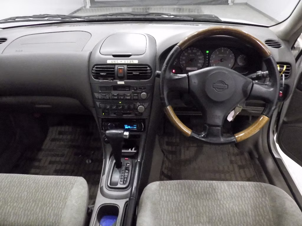 NISSAN SUNNY