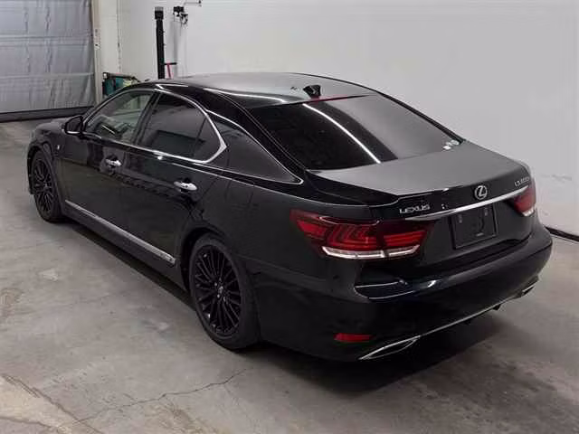 LEXUS LS600H