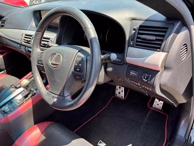 LEXUS LS600H