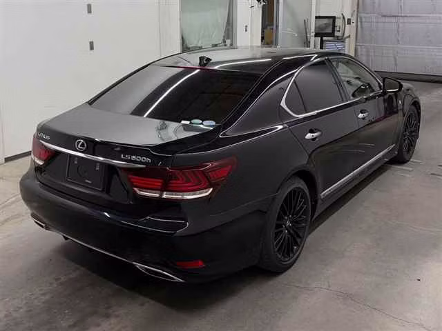LEXUS LS600H