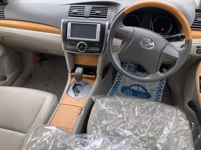 TOYOTA PREMIO