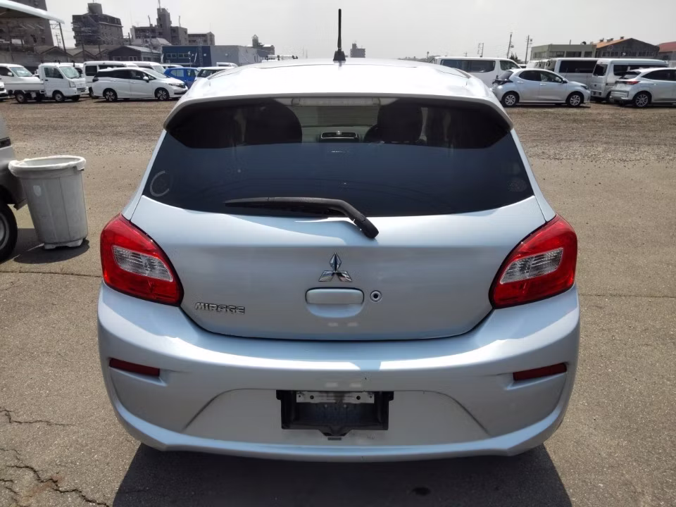 MITSUBISHI MIRAGE