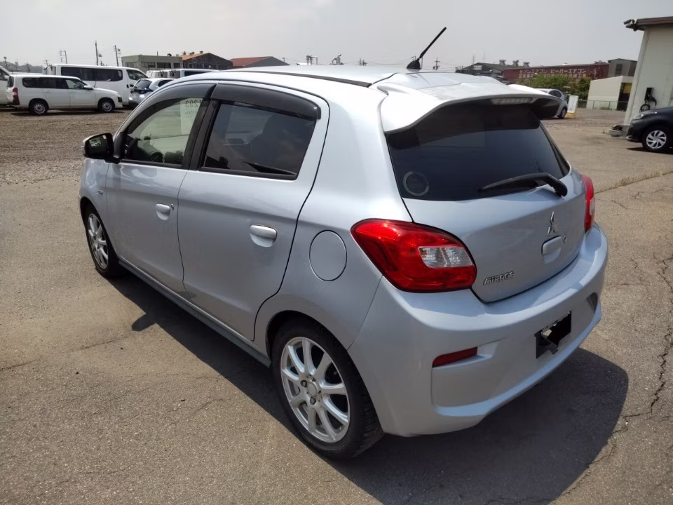 MITSUBISHI MIRAGE
