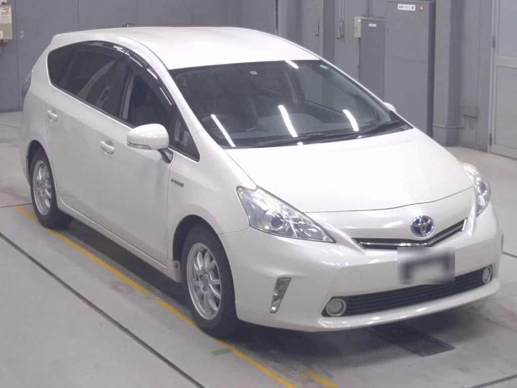 TOYOTA PRIUS ALPHA