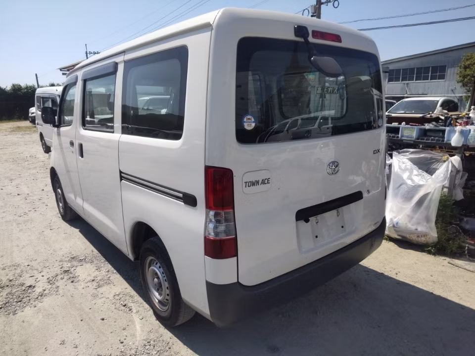 TOYOTA TOWN ACE