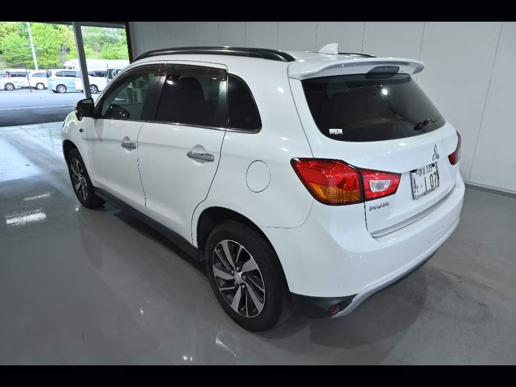 MITSUBISHI RVR