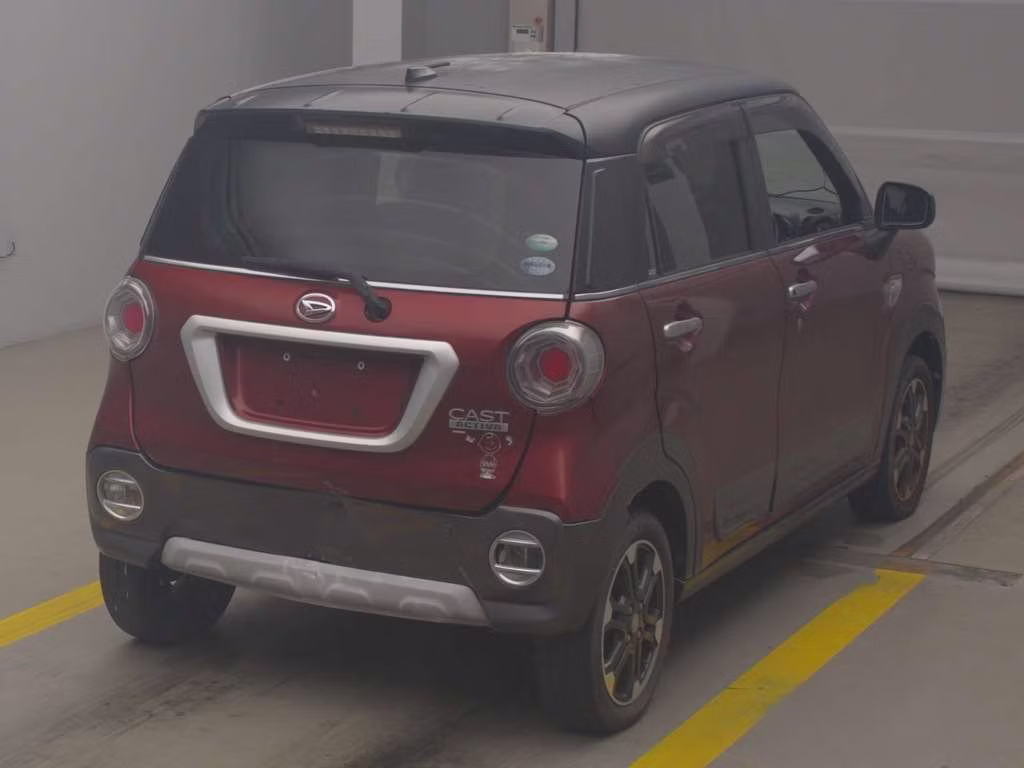 DAIHATSU CAST