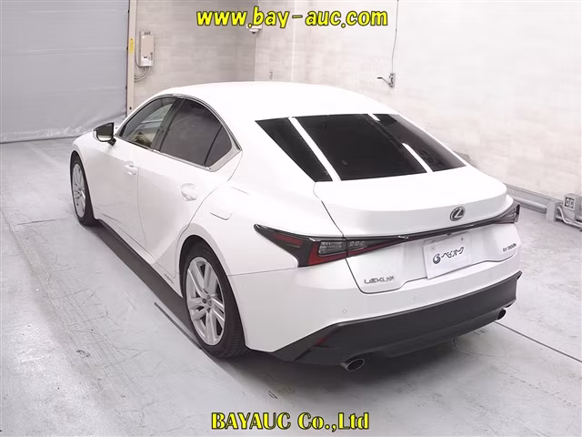 LEXUS IS300H