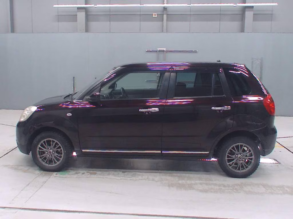 MAZDA VERISA