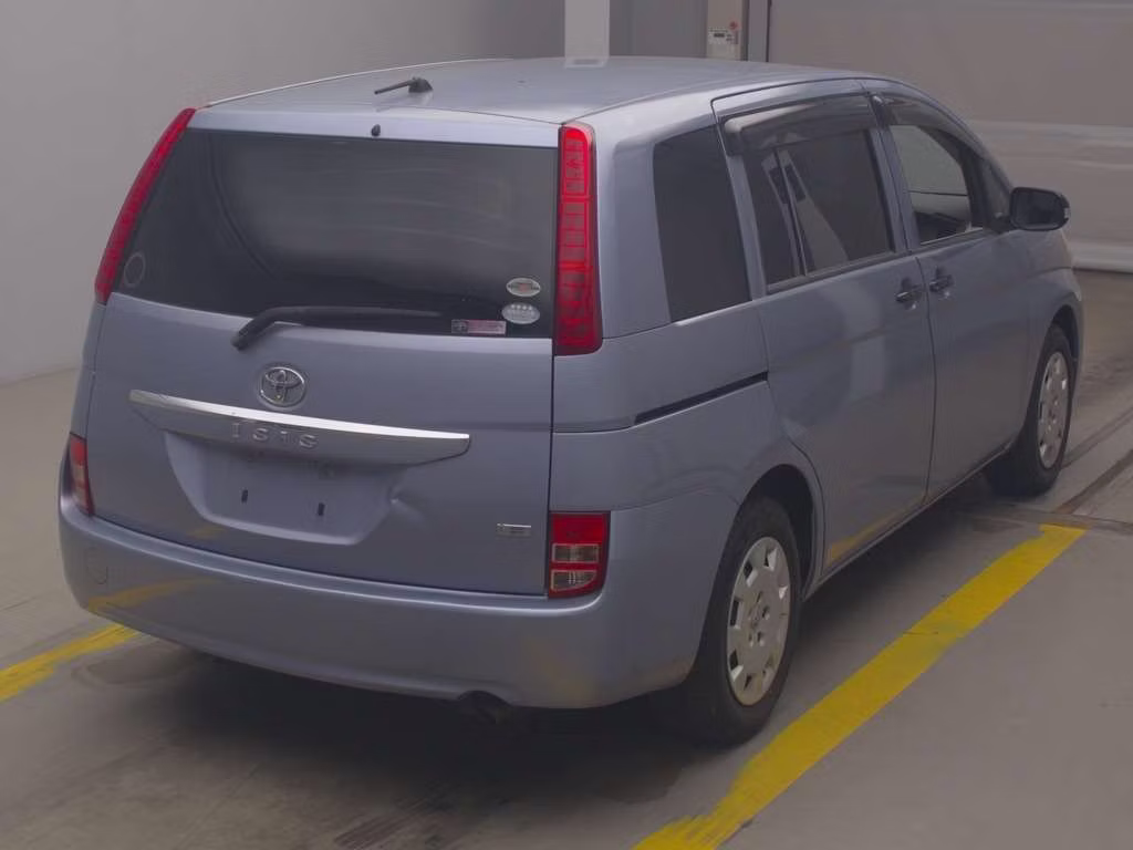 TOYOTA ISIS