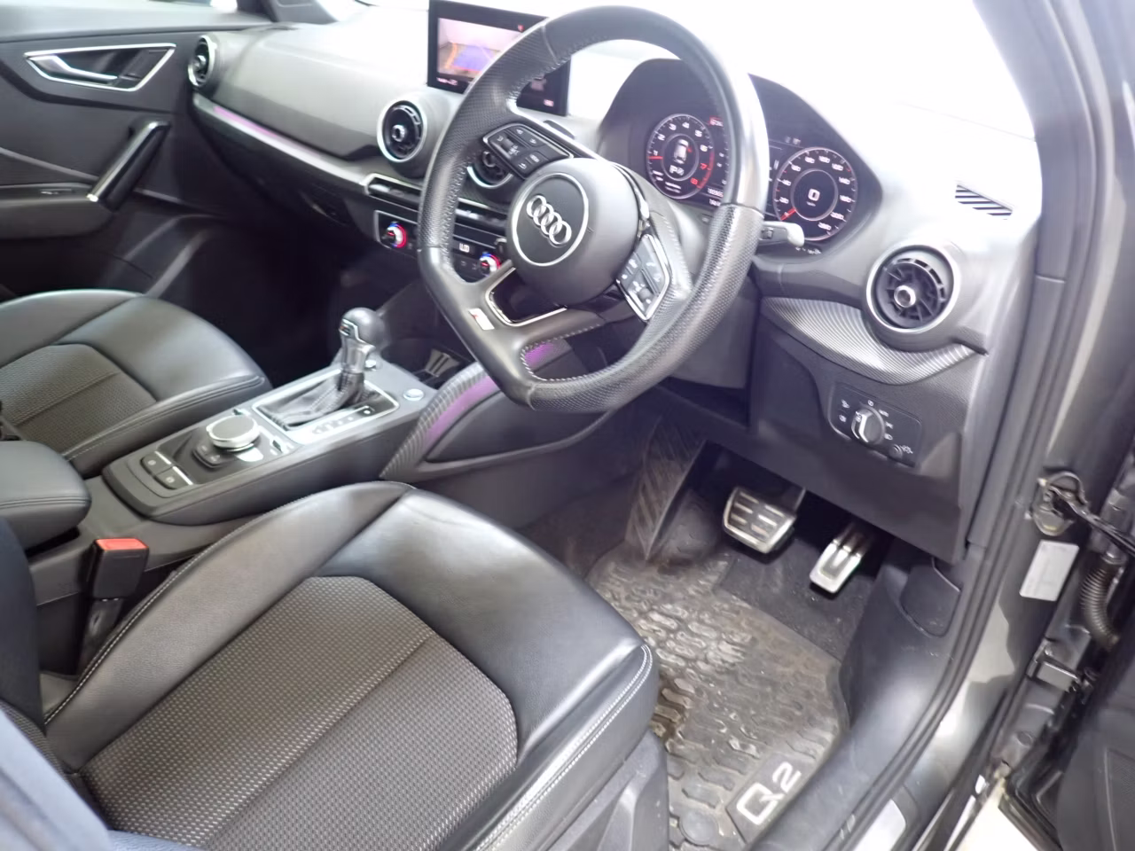 AUDI Q2