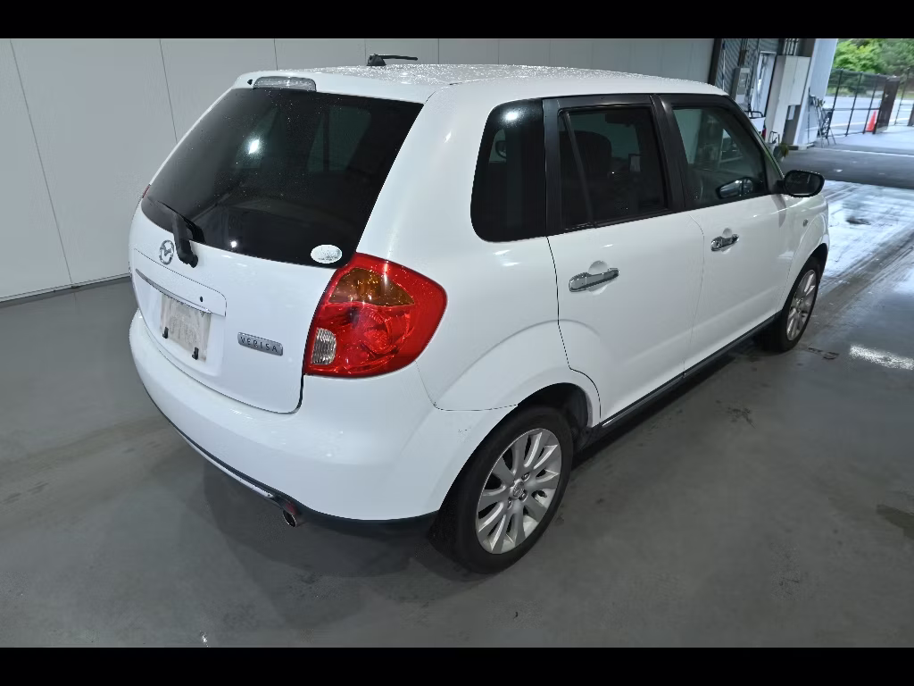 MAZDA VERISA